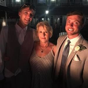 Meet your Posher, Denise